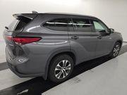 Magnetic Gray Metallic 2021 Toyota Highlander Hybrid XLE