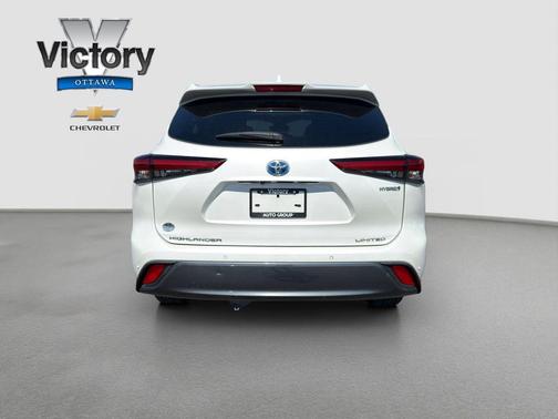 Wind Chill Pearl 2023 Toyota Highlander Hybrid Limited