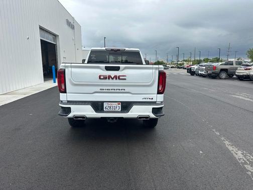 Summit White 2021 GMC Sierra 1500 AT4