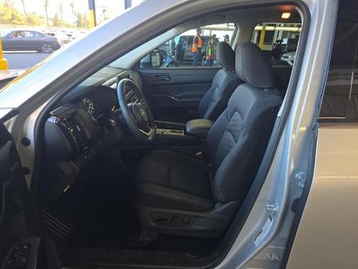 Brilliant Silver Metallic 2024 Nissan Pathfinder SV FWD