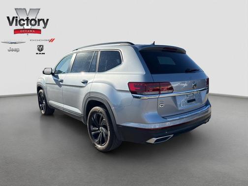 2022 Volkswagen Atlas 2.0T SE w/Technology