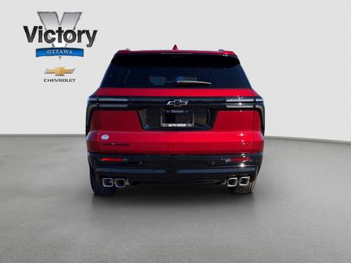 Radiant Red Tintcoat 2026 Chevrolet Traverse RS