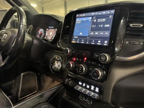 2022 RAM 2500 Laramie Crew Cab 4x4 6'4' Box