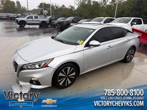 Brilliant Silver Metallic 2019 Nissan Altima 2.5 SV