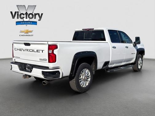 Summit White 2021 Chevrolet Silverado 2500 High Country