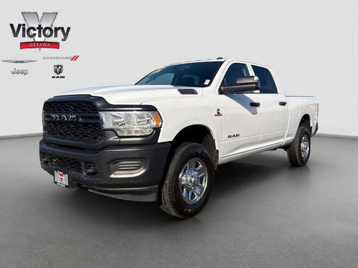 2020 RAM 2500 Tradesman Crew Cab 4X4 6'4' Box