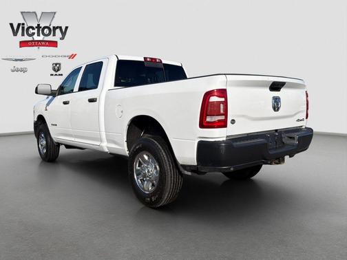 2020 RAM 2500 Tradesman Crew Cab 4X4 6'4' Box