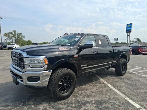 2019 RAM 2500 Limited Crew Cab 4x4 6'4' Box
