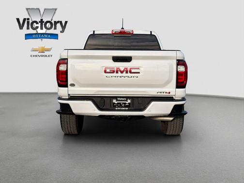 2024 GMC Canyon AT4