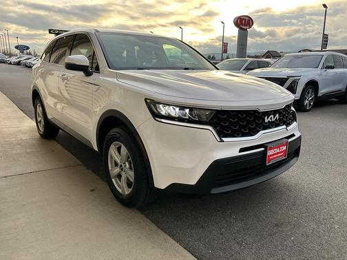 2023 Kia Sorento LX