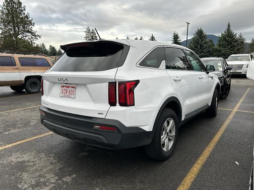 2023 Kia Sorento LX