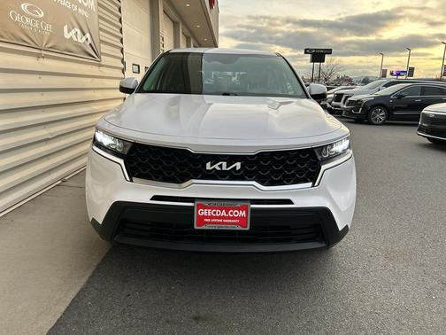 2023 Kia Sorento LX