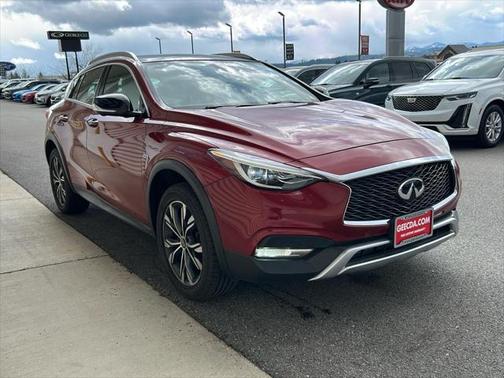 2018 INFINITI QX30 ESSENTIAL