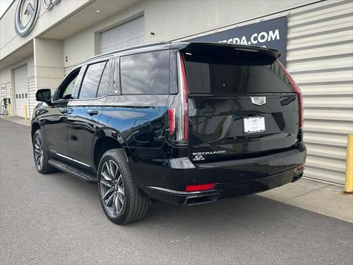 2024 Cadillac Escalade Sport