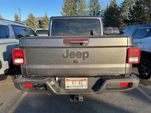 2025 Jeep Gladiator High Tide