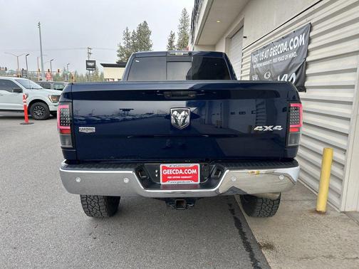 2017 RAM 2500 Laramie Crew Cab 4x4 6'4' Box