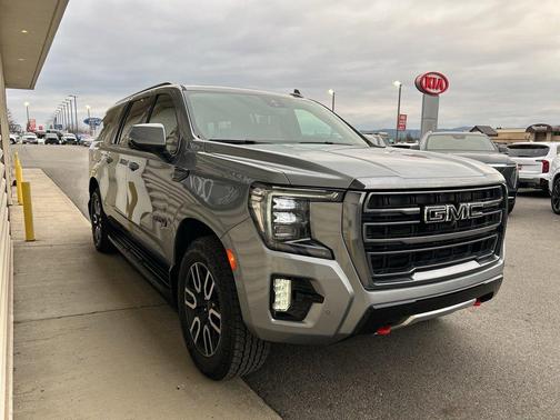 2023 GMC Yukon XL 4WD AT4
