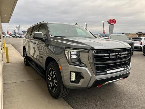 2023 GMC Yukon XL 4WD AT4
