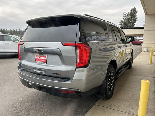 2023 GMC Yukon XL 4WD AT4