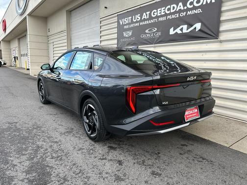 2025 Kia K4 EX