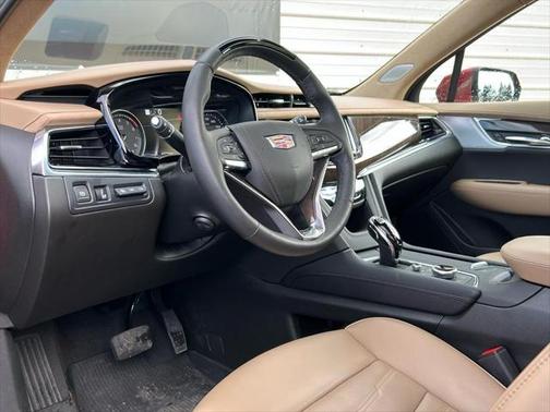 2025 Cadillac XT6 Premium Luxury FWD