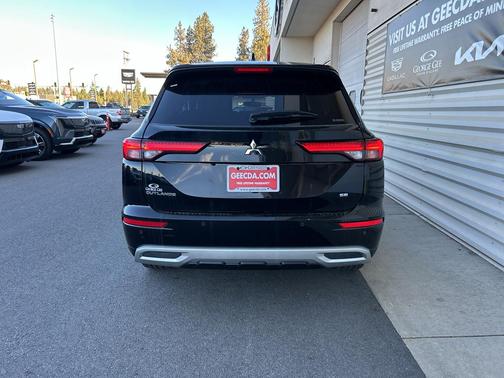 2024 Mitsubishi Outlander SE Black Edition