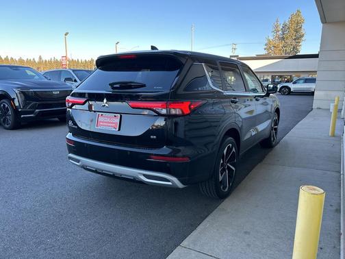 2024 Mitsubishi Outlander SE Black Edition