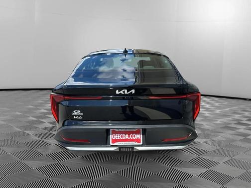 Aurora Black Pearl 2025 Kia K4 LXS