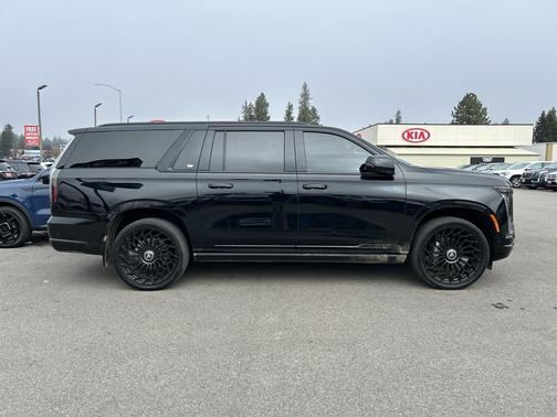 2025 Cadillac Escalade ESV Sport