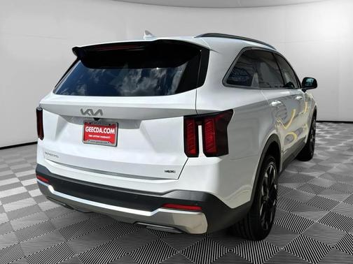 Glacial White Pearl 2026 Kia Sorento EX