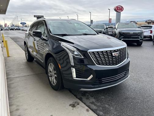 2022 Cadillac XT5 Premium Luxury