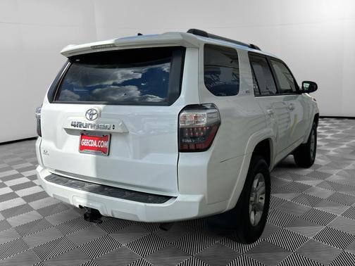 Ice Cap 2024 Toyota 4Runner SR5 Premium