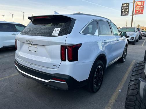 2024 Kia Sorento S