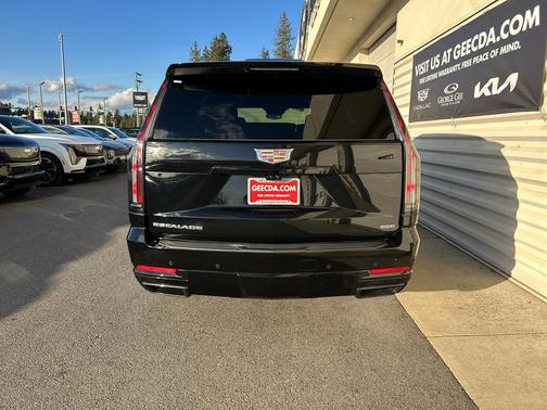 2025 Cadillac Escalade Sport