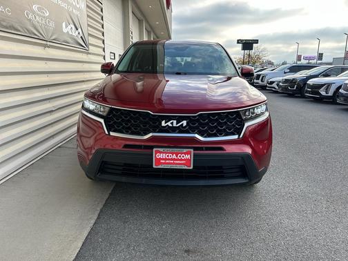2022 Kia Sorento LX