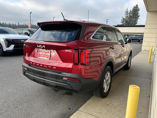 2022 Kia Sorento LX