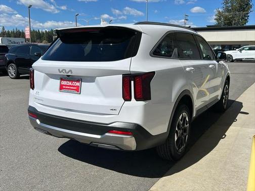 2024 Kia Sorento S