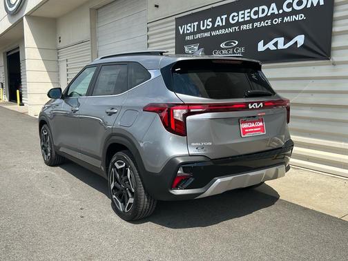 2026 Kia Seltos SX w/Burgundy Interior