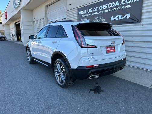2023 Cadillac XT4 Sport