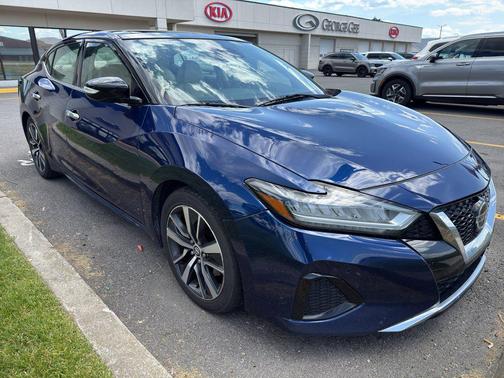 Deep Blue Pearl 2020 Nissan Maxima 3.5 SL