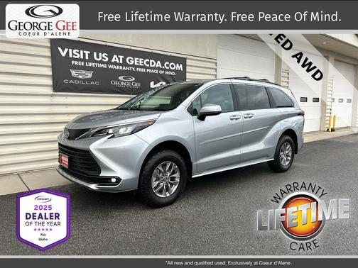 2025 Toyota Sienna XLE