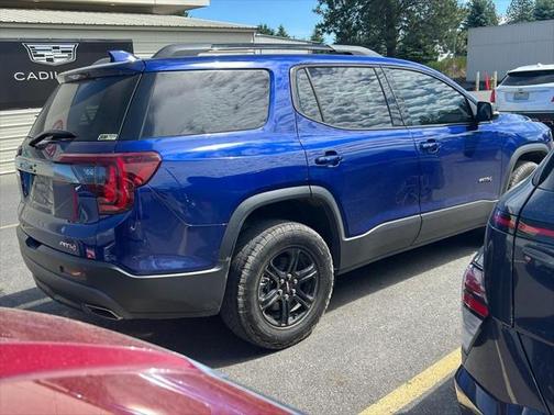 2023 GMC Acadia AWD AT4