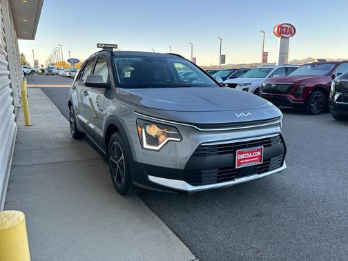 2025 Kia Niro EX