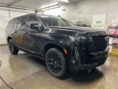 2024 Cadillac Escalade ESV Sport Platinum