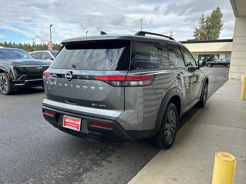 2024 Nissan Pathfinder SV 4WD