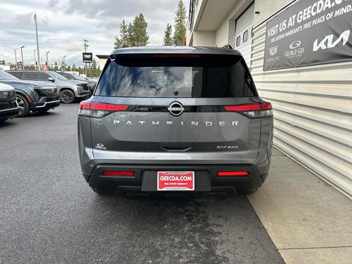 2024 Nissan Pathfinder SV 4WD