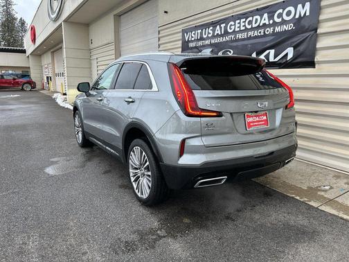 2024 Cadillac XT4 Premium Luxury