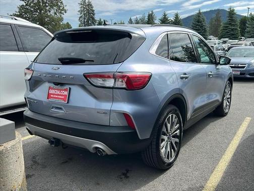 2022 Ford Escape Titanium