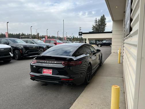 2017 Porsche Panamera Turbo