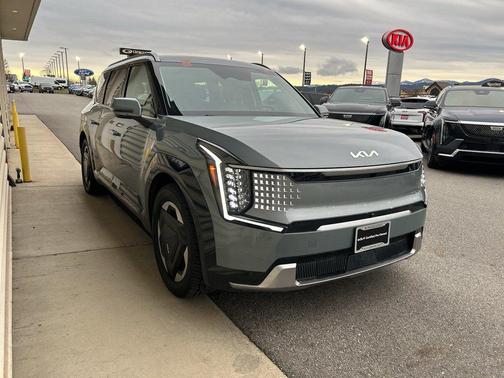 2024 Kia EV9 Land